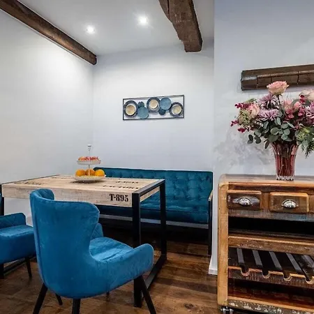 1-bedroom *